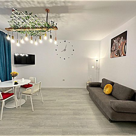 Hezo Sunshine Studio And Apartment Navodari Exterior photo