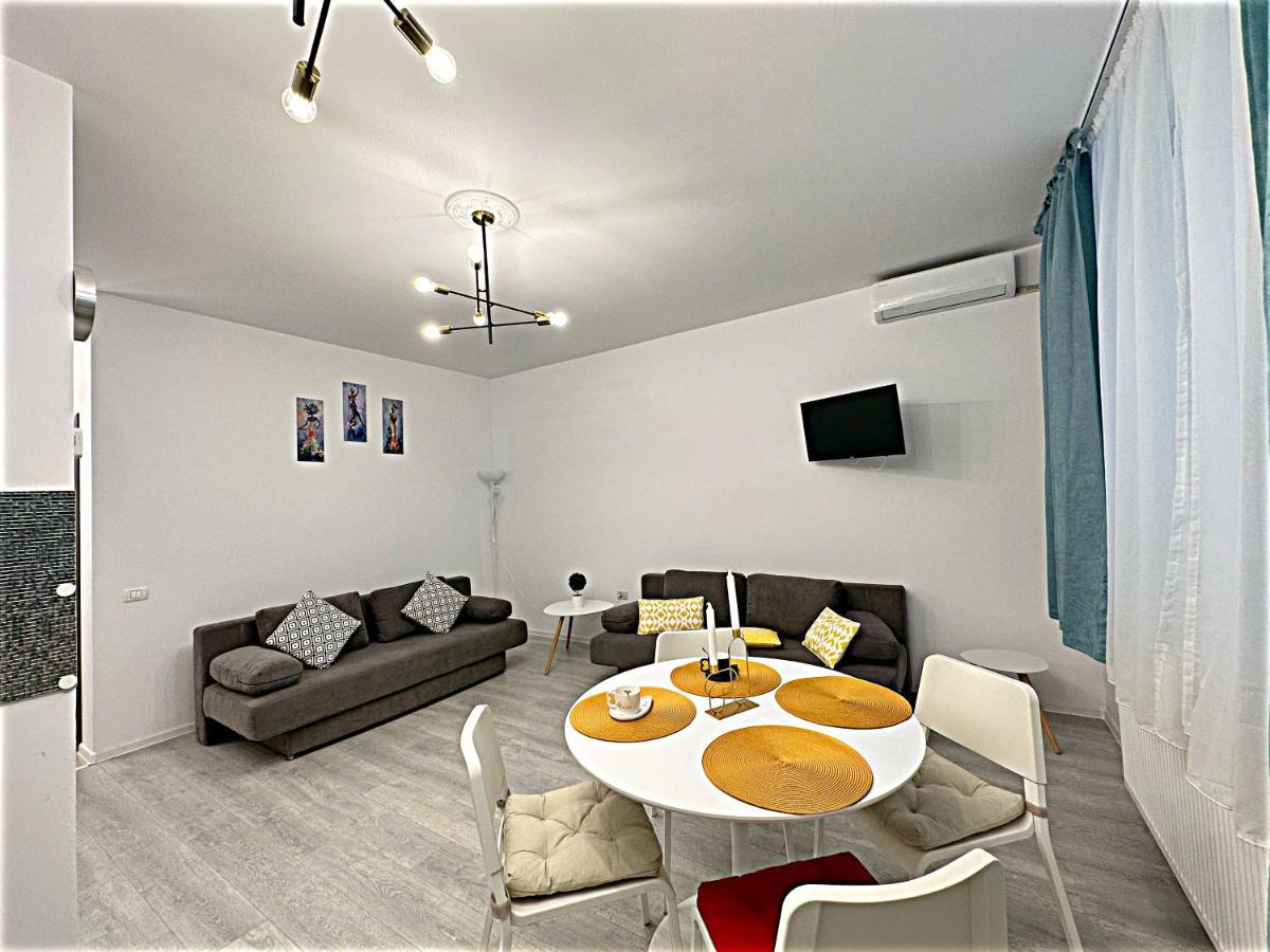 Hezo Sunshine Studio And Apartment Navodari Exterior photo